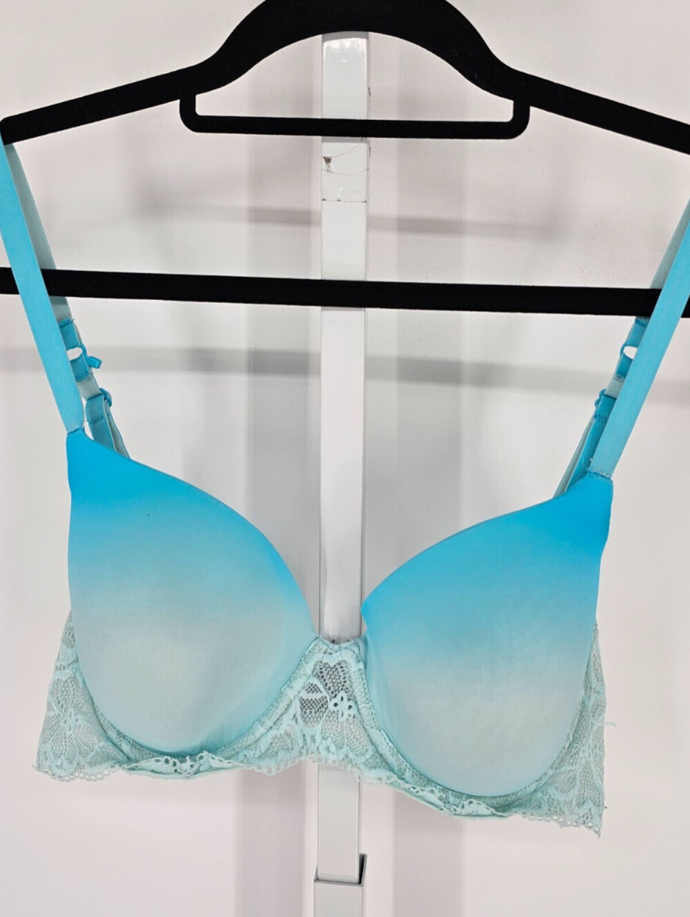 No Boundaries Womens Sz 36D T Shirt Bra Light Blue Ombre Lace Sides